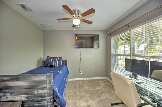 Foto del edificio - 419 SW 3rd Ct