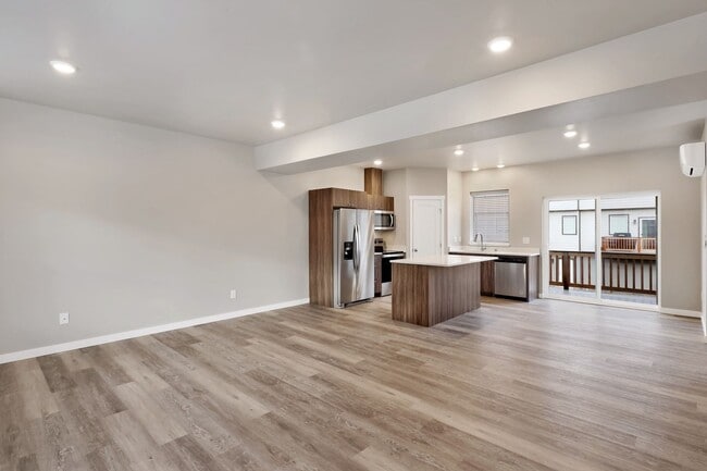 Building Photo - 1809 Eastgate Loop