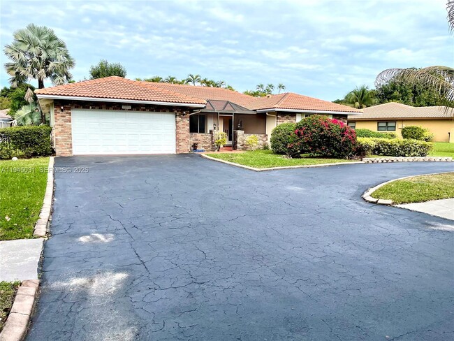 Foto del edificio - 10001 NW 11th Manor