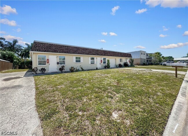 Foto del edificio - 6617 Warwick Cir