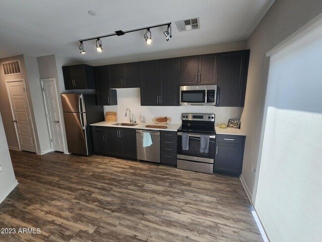 Photo - 200 E Thomas Rd Apartment