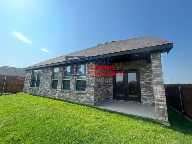Building Photo - Striking 3 Bedroom/3 Bath Open Concept Hom...