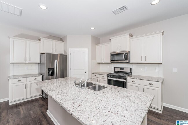 Building Photo - 6369 Southern Trace Dr