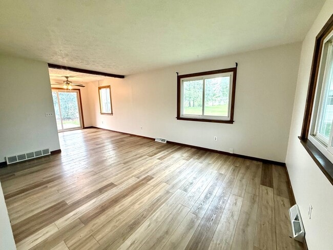 Foto del edificio - 6249 Amanda Dr