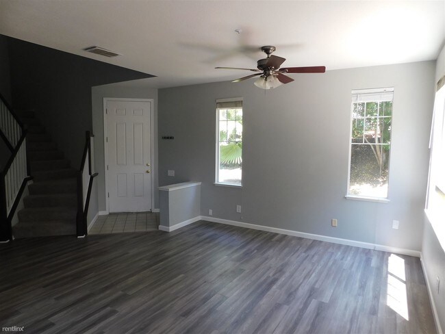 Building Photo - 4 br, 2.5 bath Condo - 5 Canyons