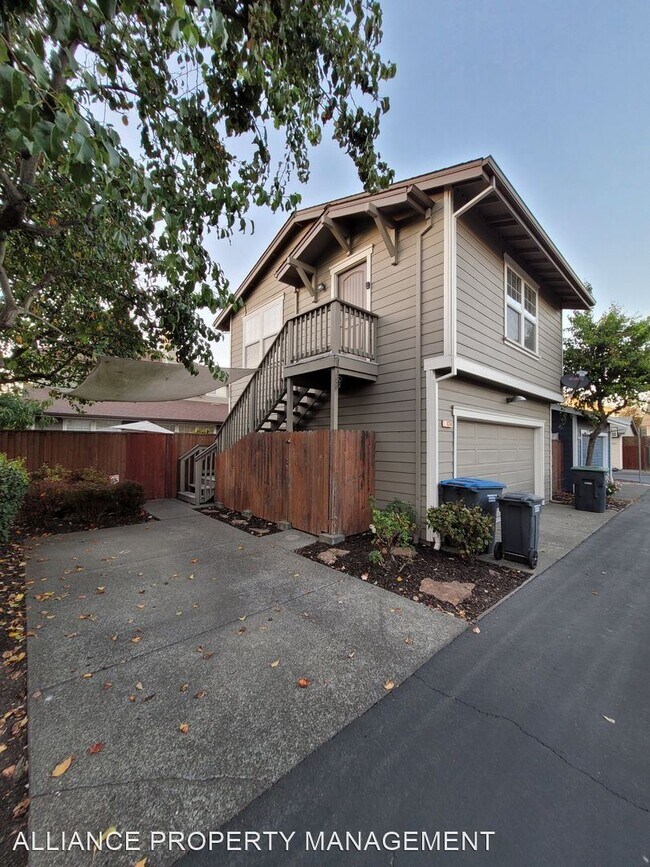 Building Photo - 1 br, 1 bath House - 634 McGinnis Circle #A