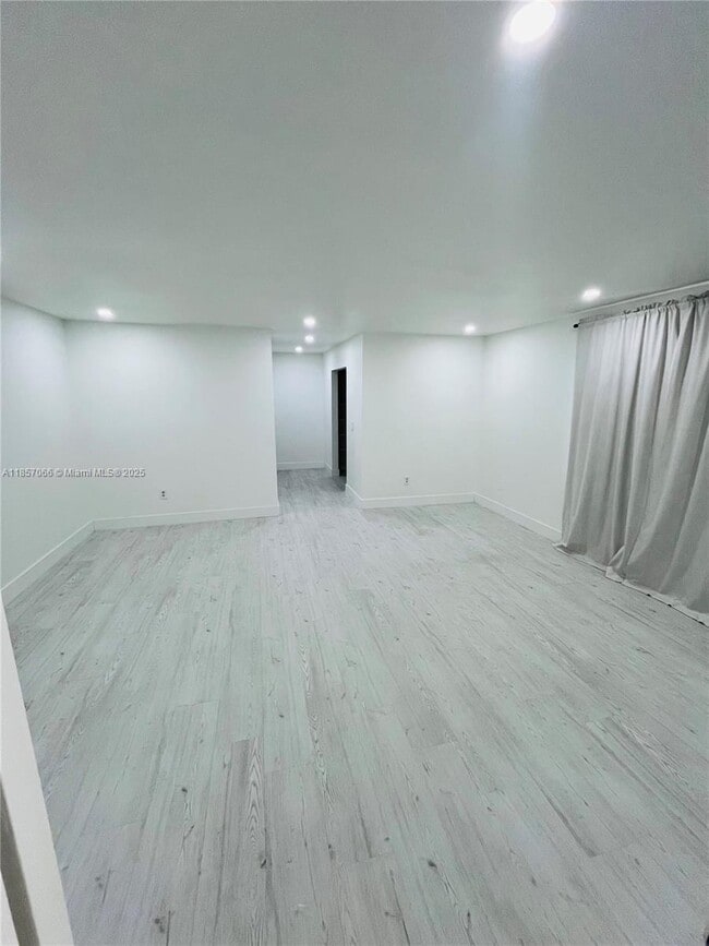 Foto del edificio - 1707 S Curlew Ln