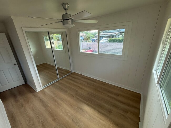 Building Photo - Fully renovated Laukona 5 bed 3 bath home