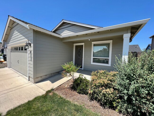 Building Photo - 1114 Katie Mae Dr