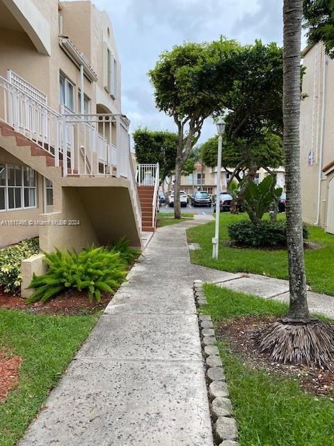 Foto del edificio - 8585 NW 6th Ln