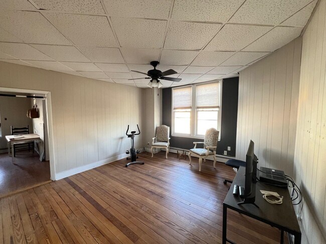 Foto del edificio - 4319 Bergen Turnpike