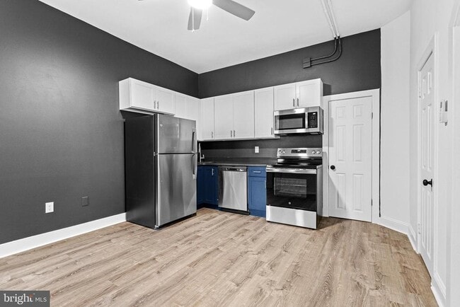 Building Photo - 1308 W Lexington St