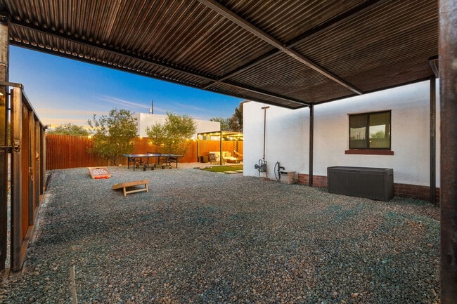 Building Photo - 1314 S 8th Ave