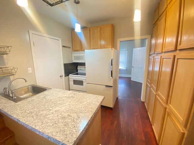 Foto del edificio - 1405 3rd Ave NW