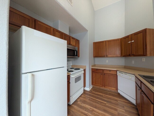 Foto del edificio - 1049 S Walden Way