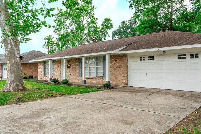 Building Photo - 3015 Peppermill Rd