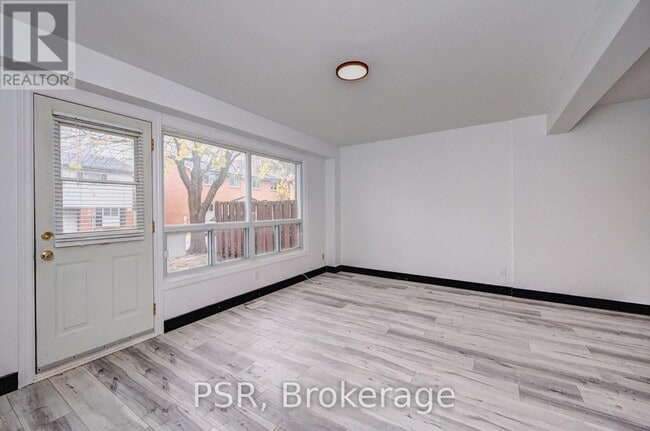 Building Photo - 530 Sunnydale Pl