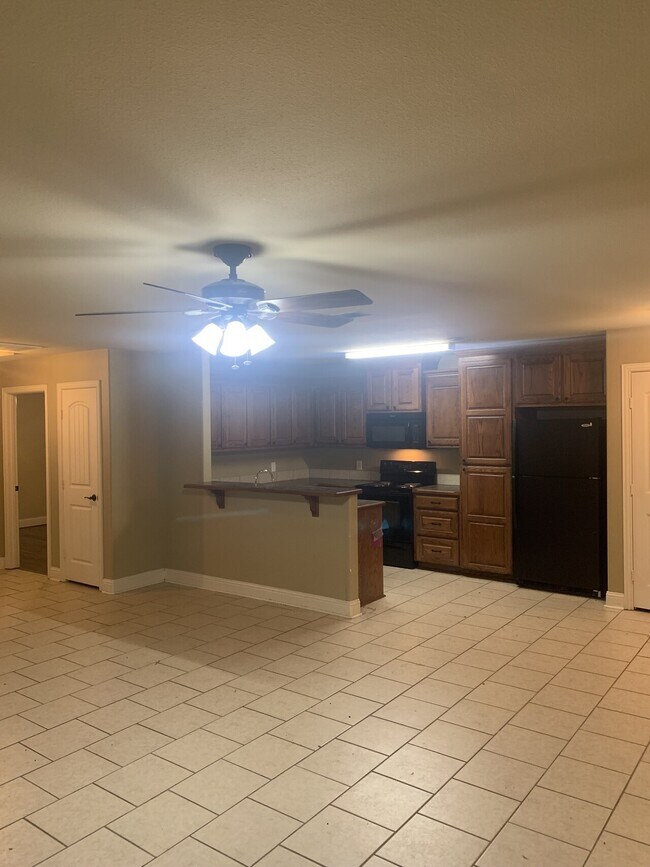 513 Chestnut St, Van, TX 75790 House Rental in Van, TX