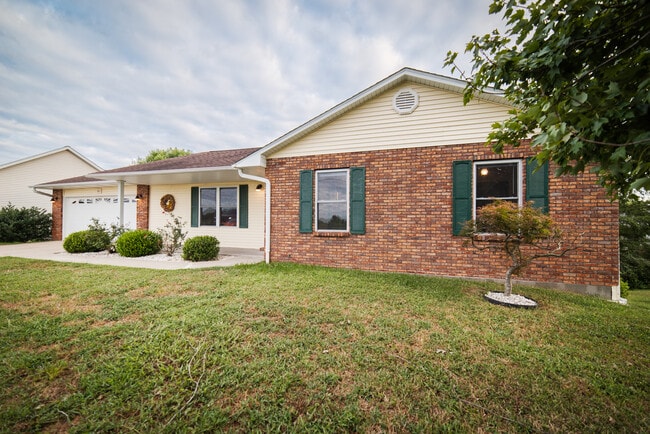 Building Photo - 1801 Ridge Rd