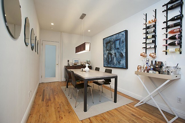 Building Photo - 259 West 19th Street