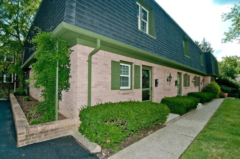 Primary Photo - 7636 Montgomery Rd