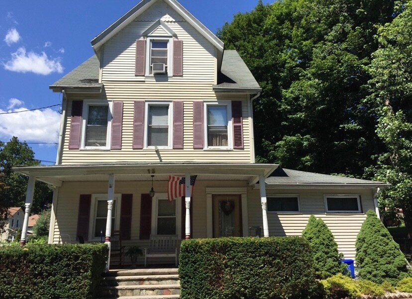 15 Lake Ave Unit 2, Hillburn, NY 10931 Apartments in Hillburn, NY