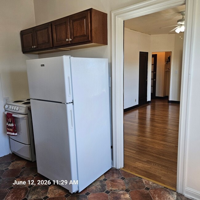Photo - 365 Hanover Ave (Oakland, CA) Apartment