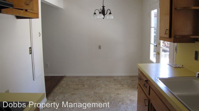 Building Photo - 2 br, 1 bath House - 739 Real Road