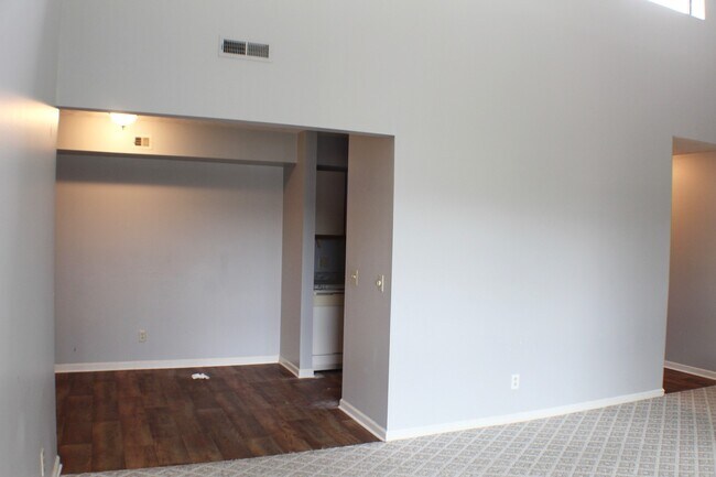 Foto del edificio - 1026-11 Blue Ridge Dr