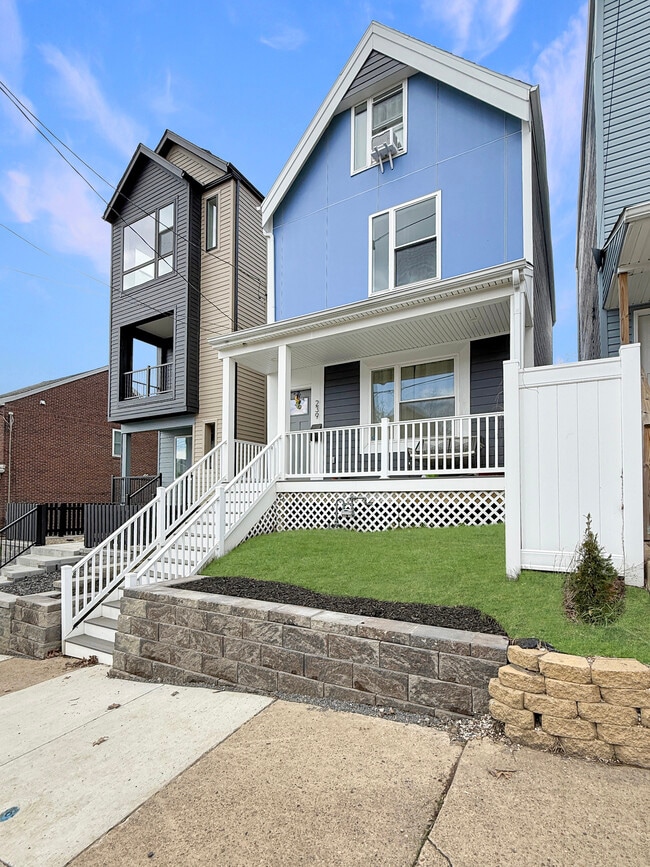 Building Photo - 239 N Aiken Ave