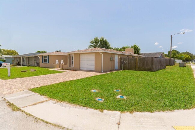 Foto del edificio - 7204 Potomac Dr