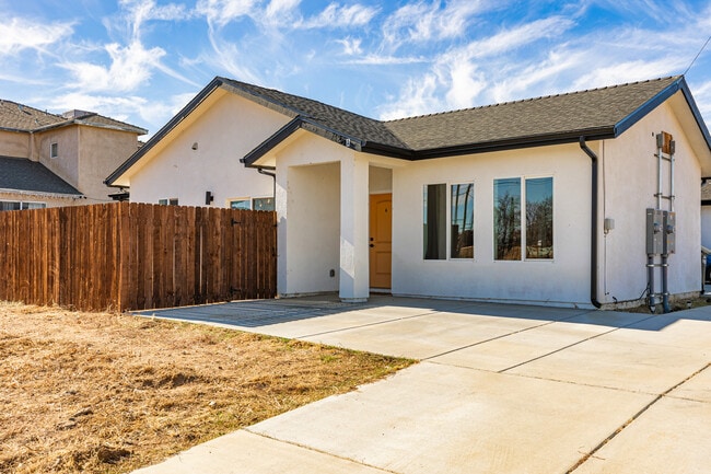 Building Photo - 21261 Golden Hills Blvd