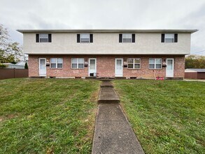 Building Photo - 1001-1007 Brown Rd