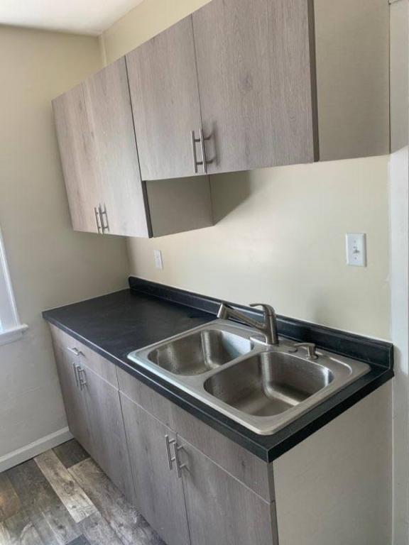 Building Photo - 1808 Tower Ave, APT A