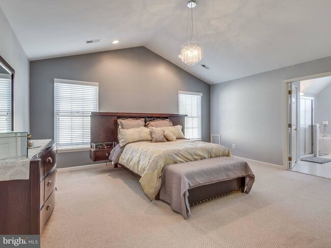 Building Photo - 10857 Hunter Gate Way