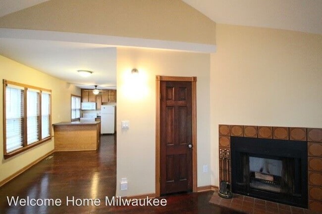 Building Photo - 2444 S Delaware Ave