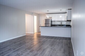 Building Photo - 465 Whalley Ave