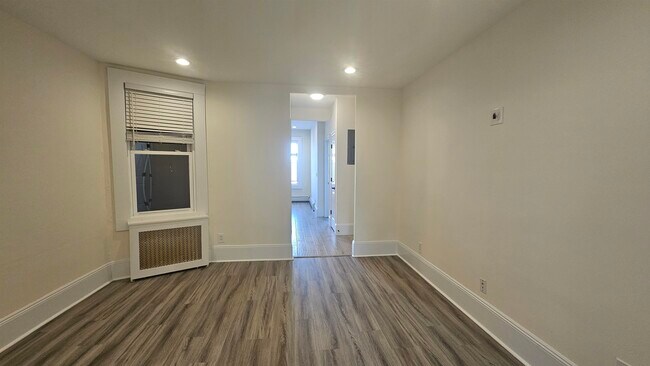 Foto del edificio - 9103 Bergenwood Ave