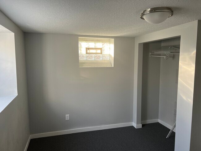 Foto del edificio - 1020 Aurora Ave