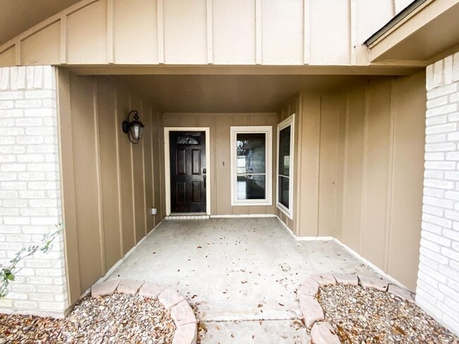 Building Photo - 202 Santa Fe