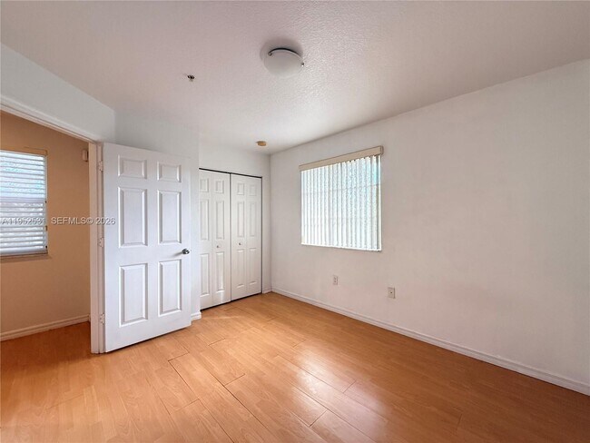 Foto del edificio - 8940 NE 8th Ave