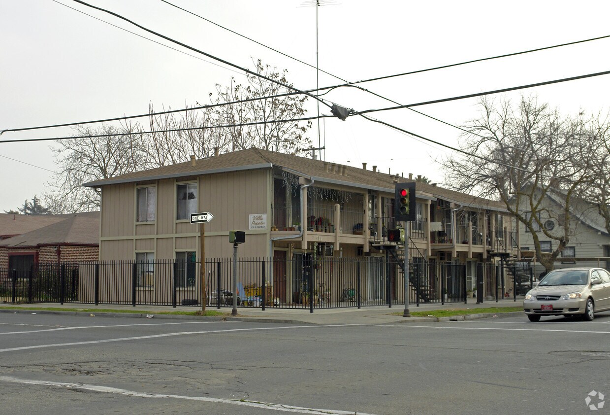 Primary Photo - 638 N Madison St