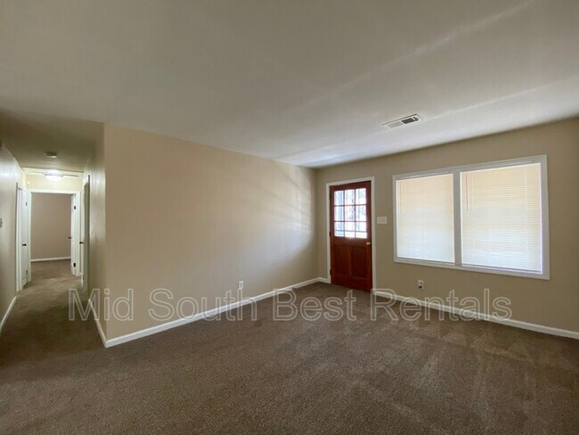 Building Photo - 3756 Donna Dr