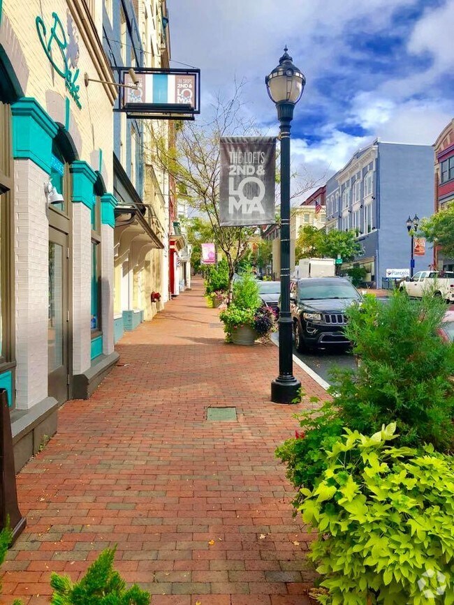 Market Street Historic District Apartments for Rent with High Ceilings Wilmington, DE 3