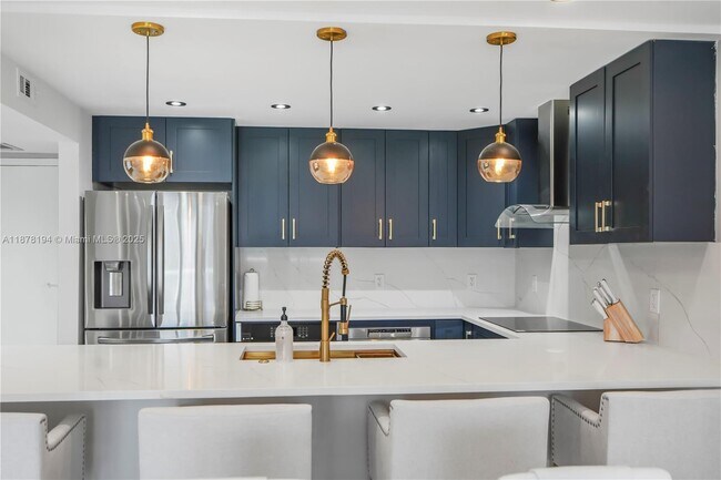 Building Photo - 3800 S Ocean Dr