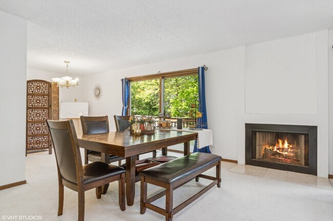 Foto del edificio - 6610 Pinehurst Ct