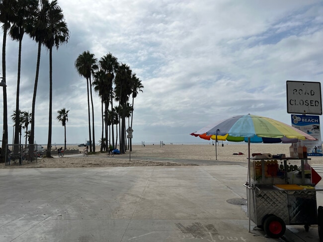 Building Photo - 22 Navy St