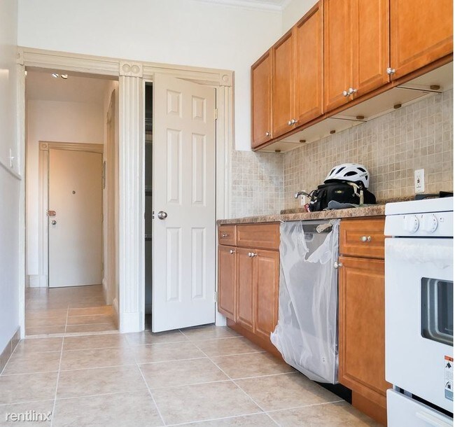 Foto del edificio - 3 br, 1 bath  - 342 8th St # 4R