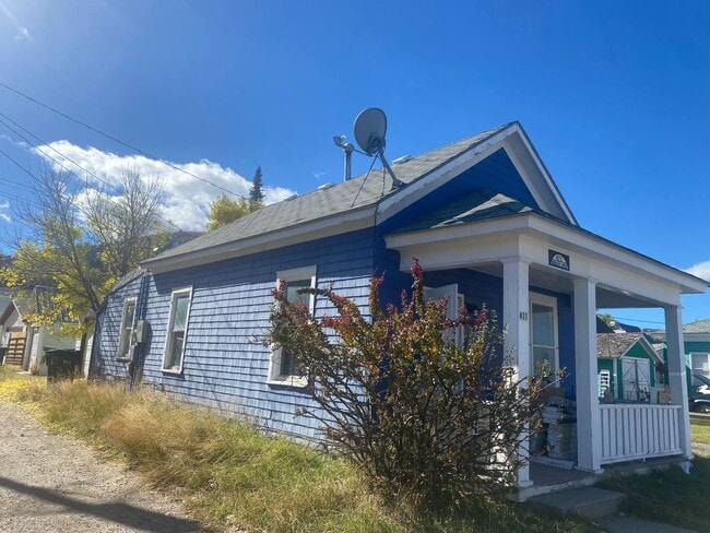 Building Photo - Updated house in Anaconda