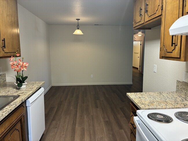 Building Photo - 2028 Kruger Dr